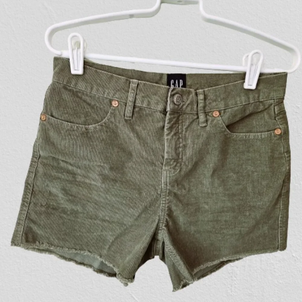 GAP Womens Olive Green Corduroy Cut Off Shorts size 4 - Picture 4 of 5